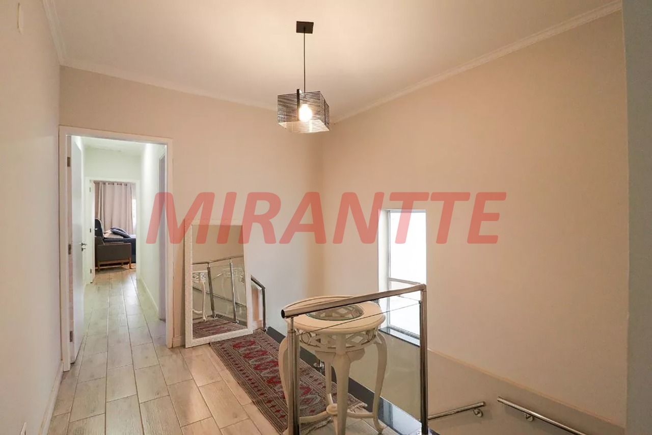 Sobrado de 300m² com 3 quartos em Santa Teresinha