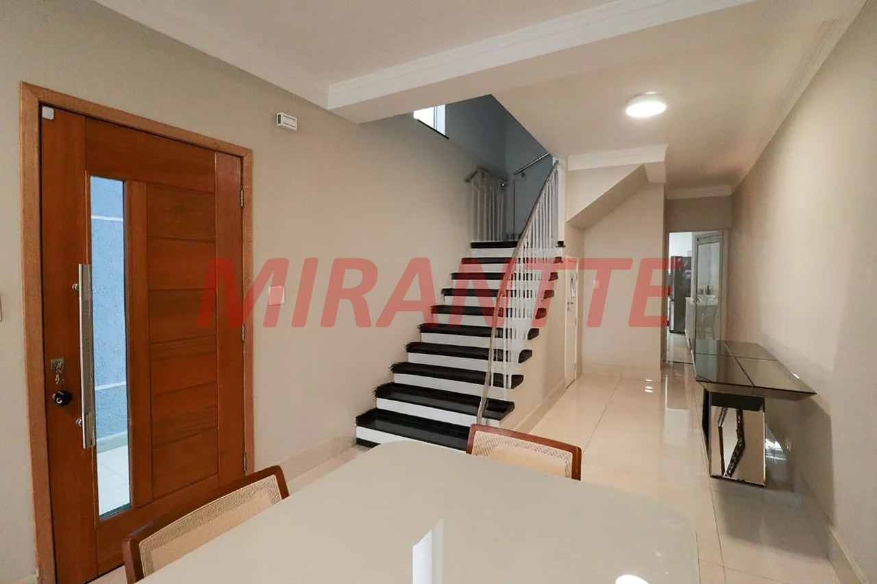 Sobrado de 300m² com 3 quartos em Santa Teresinha
