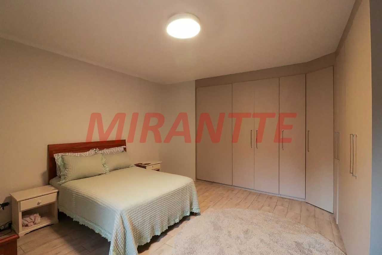 Sobrado de 300m² com 3 quartos em Santa Teresinha