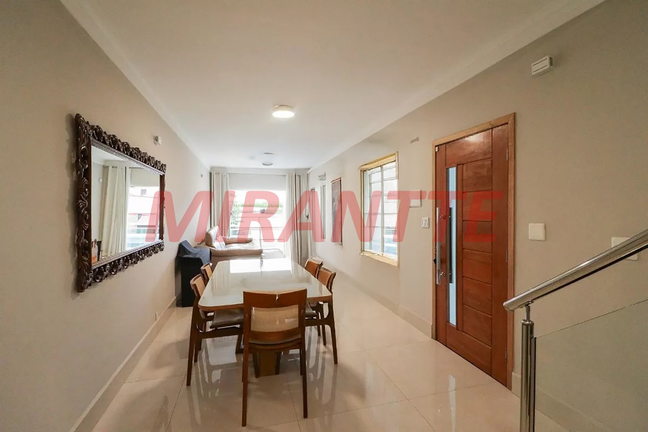 Sobrado de 300m² com 3 quartos em Santa Teresinha