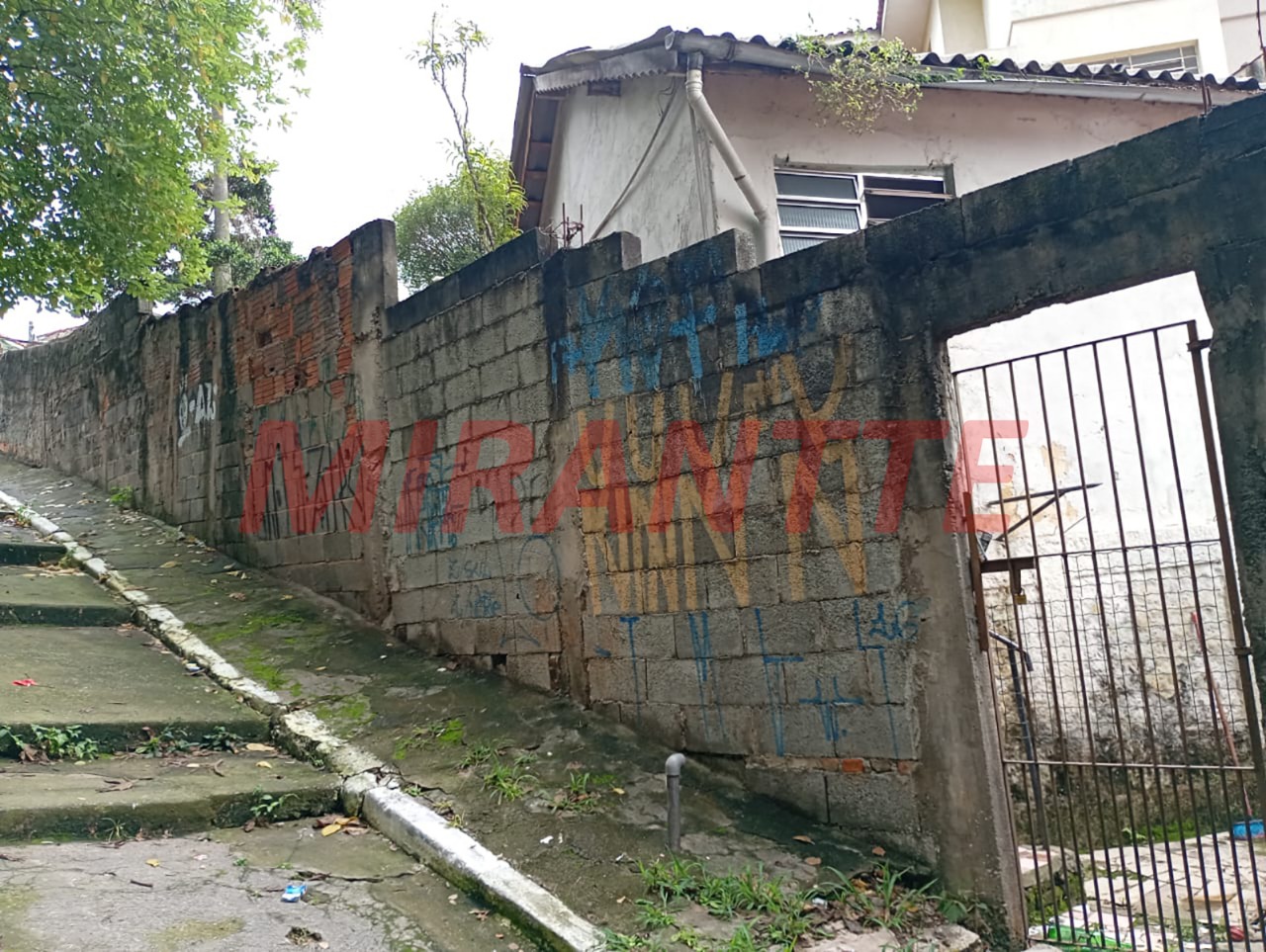 Terreno de 0m² em residencial