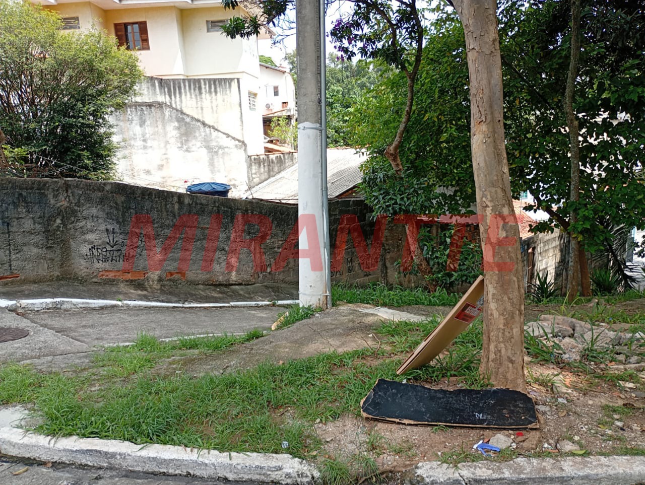Terreno de 0m² em residencial