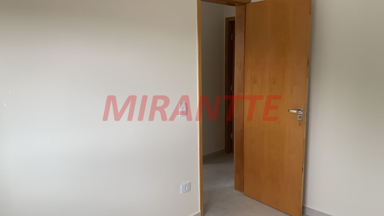 Apartamento de 47m² com 2 quartos em Água Fria