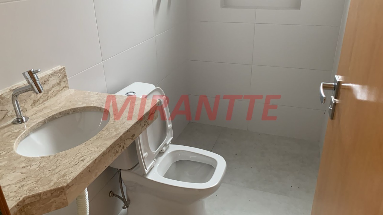 Apartamento de 47m² com 2 quartos em Água Fria