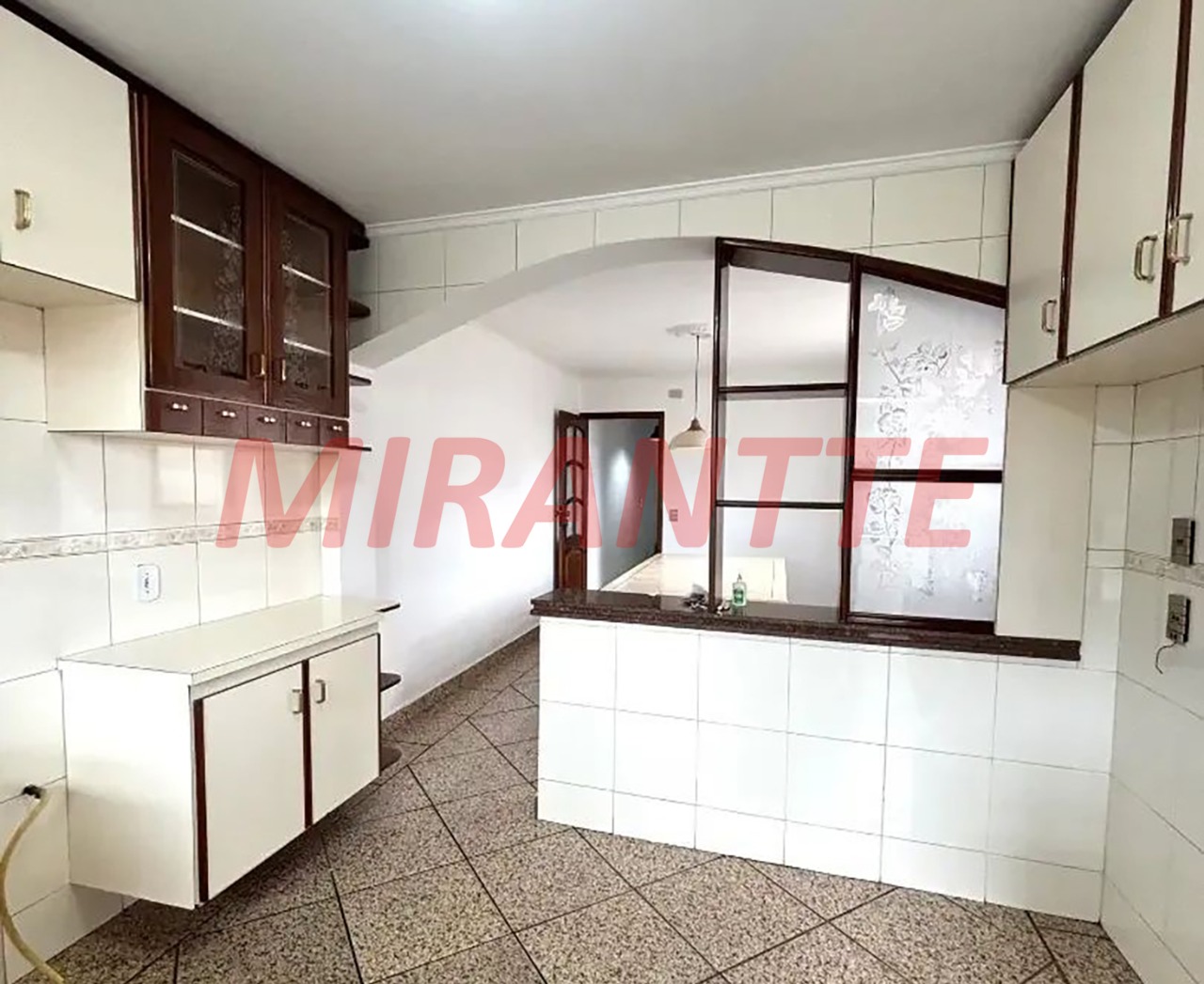 Sobrado de 212m² com 4 quartos em Parada Inglesa