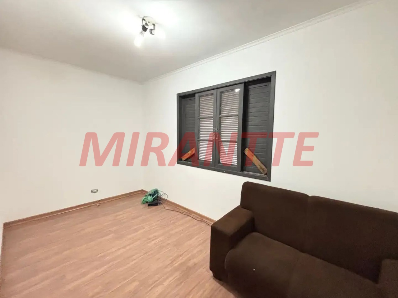 Sobrado de 212m² com 4 quartos em Parada Inglesa