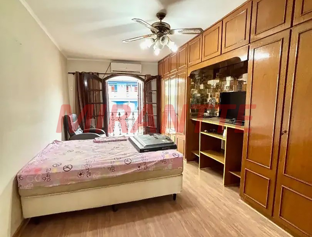 Sobrado de 212m² com 4 quartos em Parada Inglesa