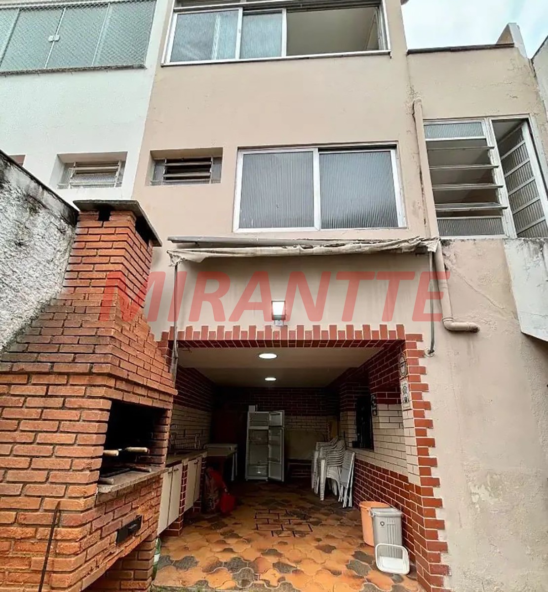Sobrado de 212m² com 4 quartos em Parada Inglesa