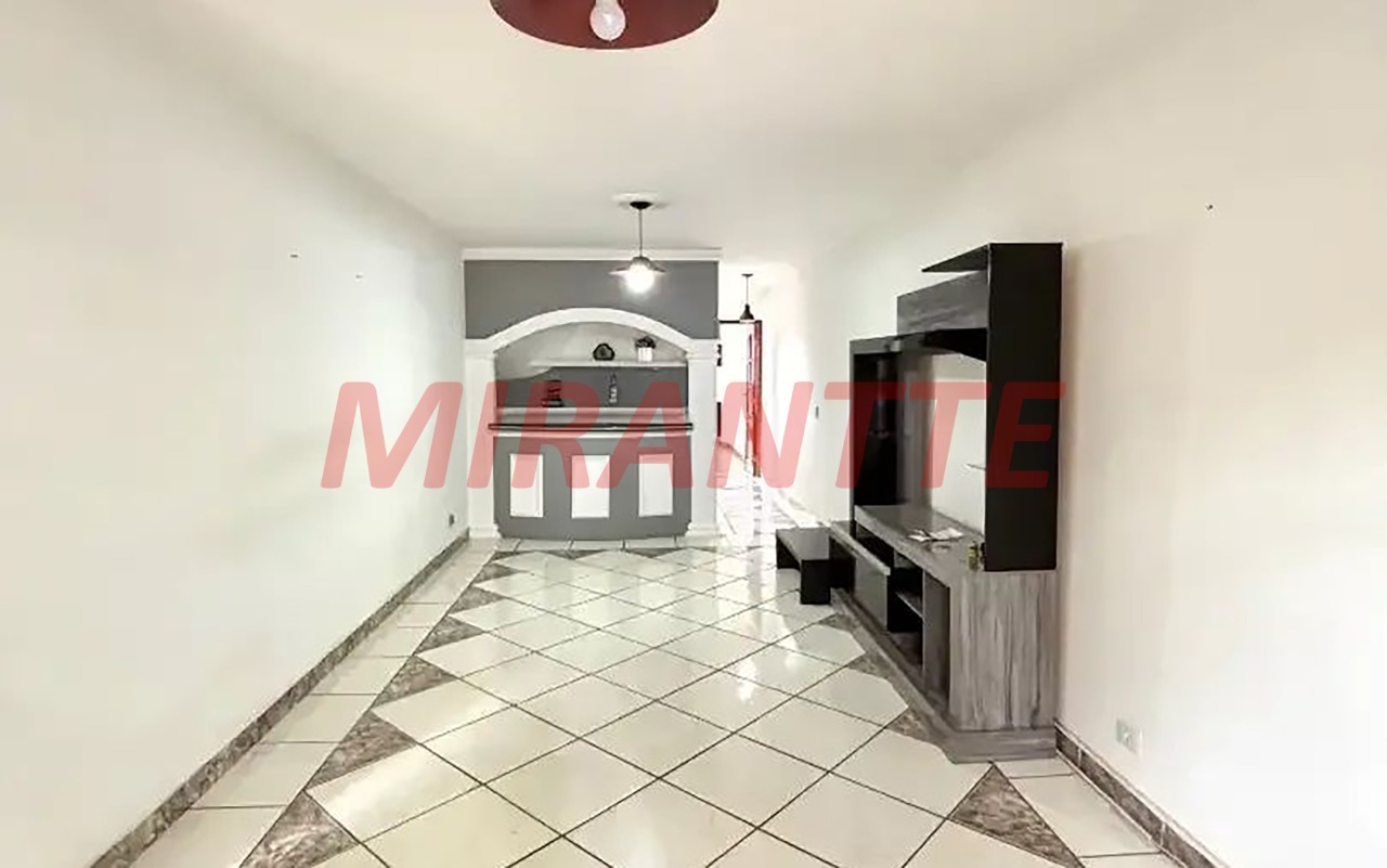 Sobrado de 212m² com 4 quartos em Parada Inglesa