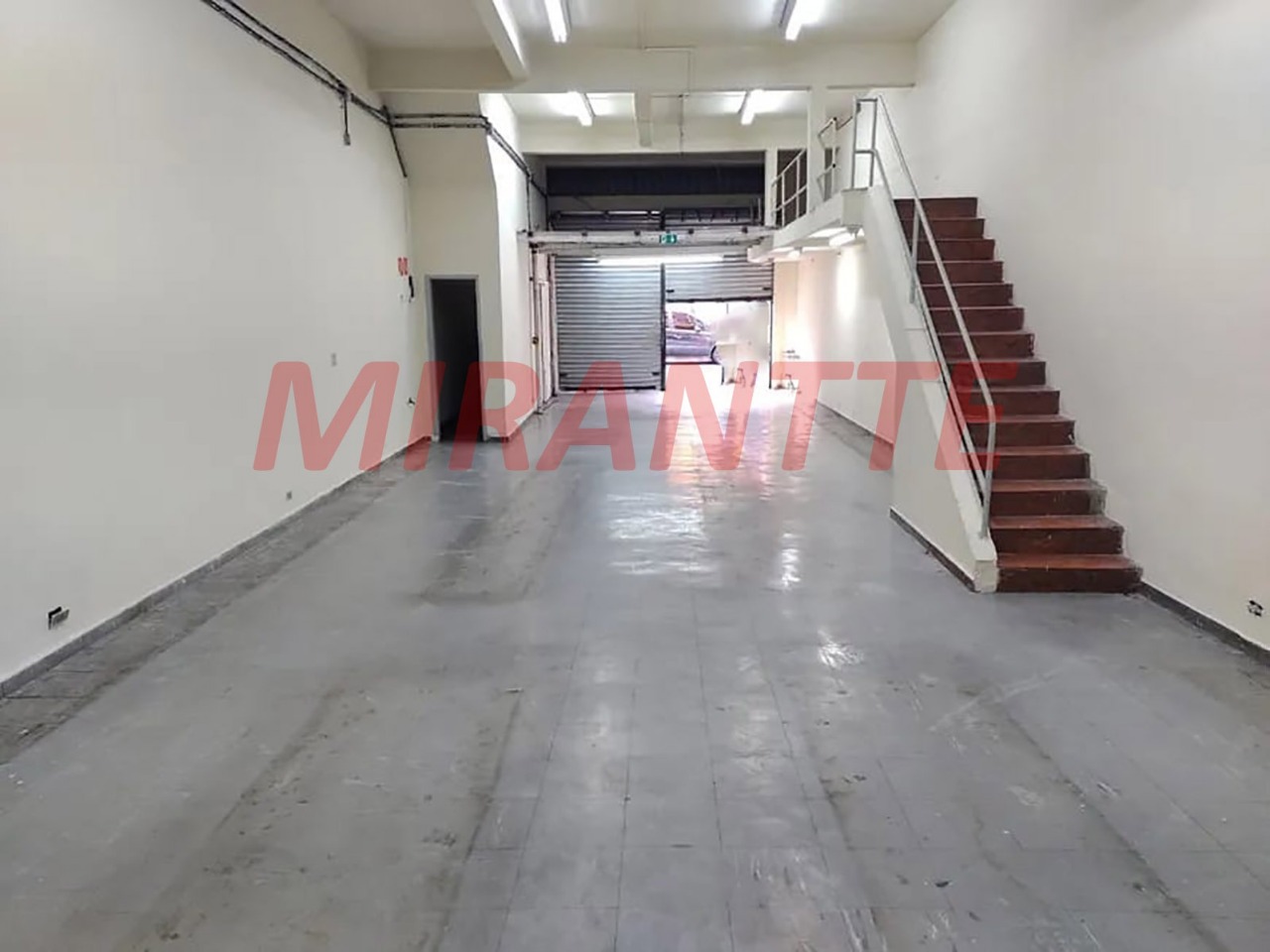 Comercial de 168m² em Santana