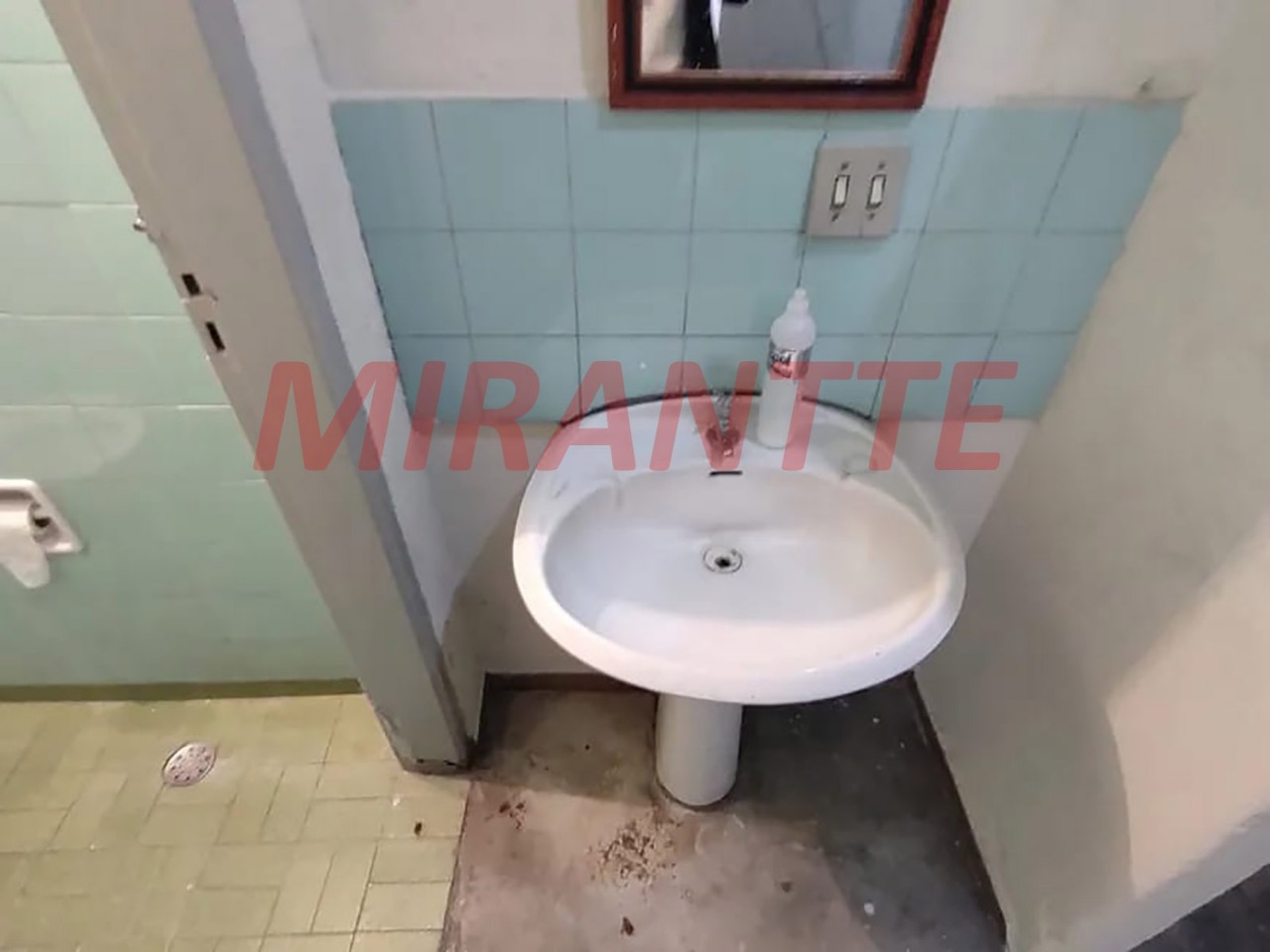 Comercial de 168m² em Santana