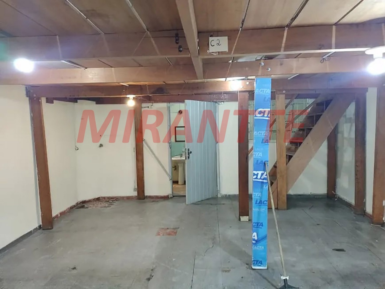 Comercial de 168m² em Santana