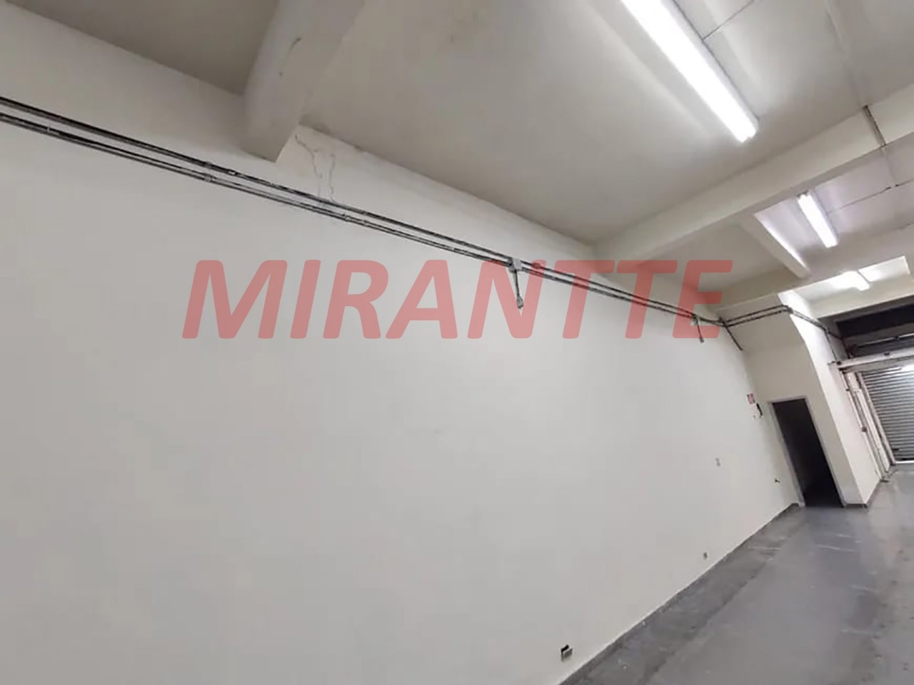 Comercial de 168m² em Santana