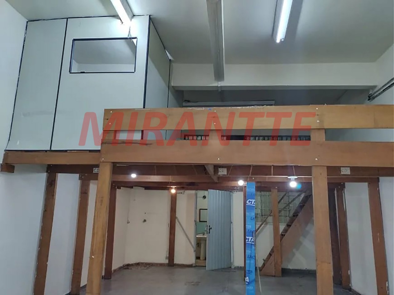 Comercial de 168m² em Santana