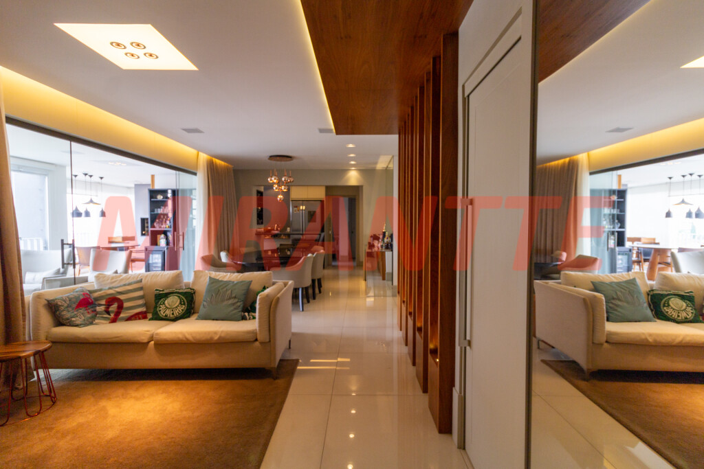 Apartamento de 133m² com 3 quartos em Vila Ester (Zona Norte)