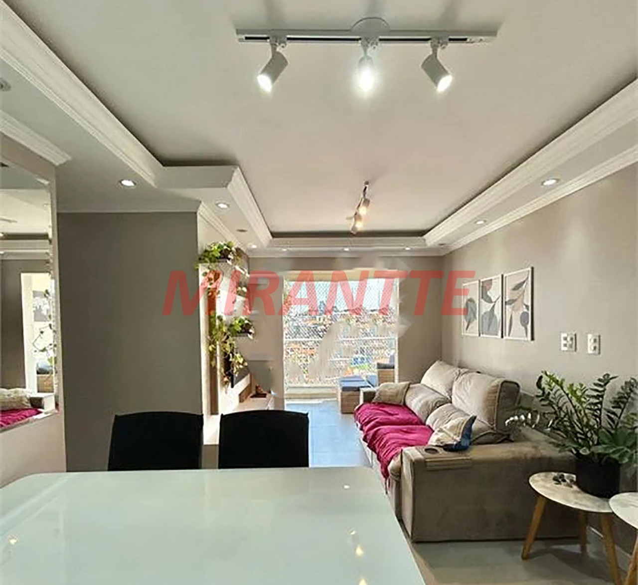 Apartamento de 67m² com 3 quartos em Vila Dom Pedro II