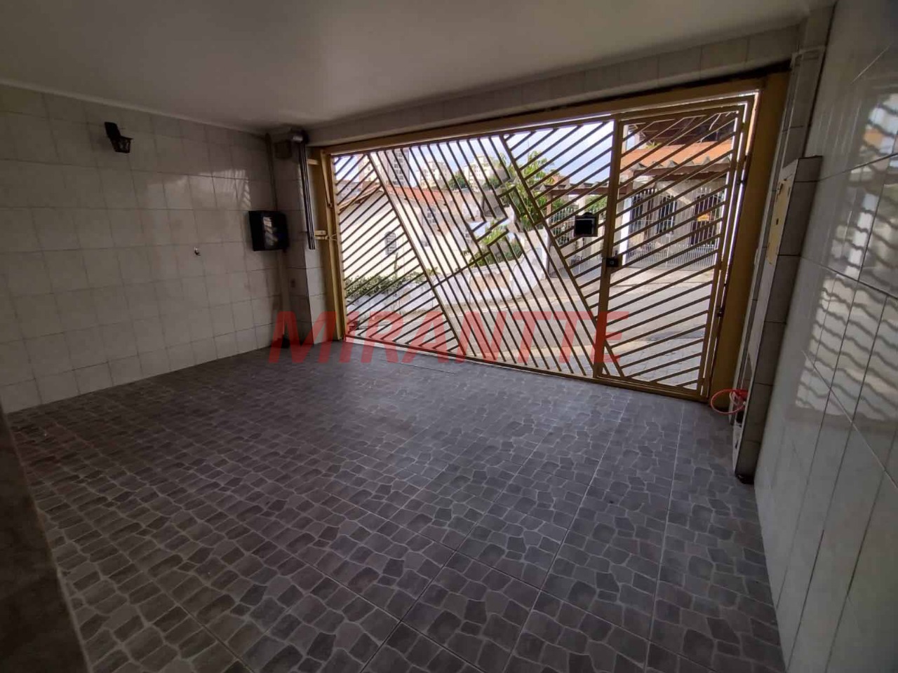 R2 Image 166392 #2