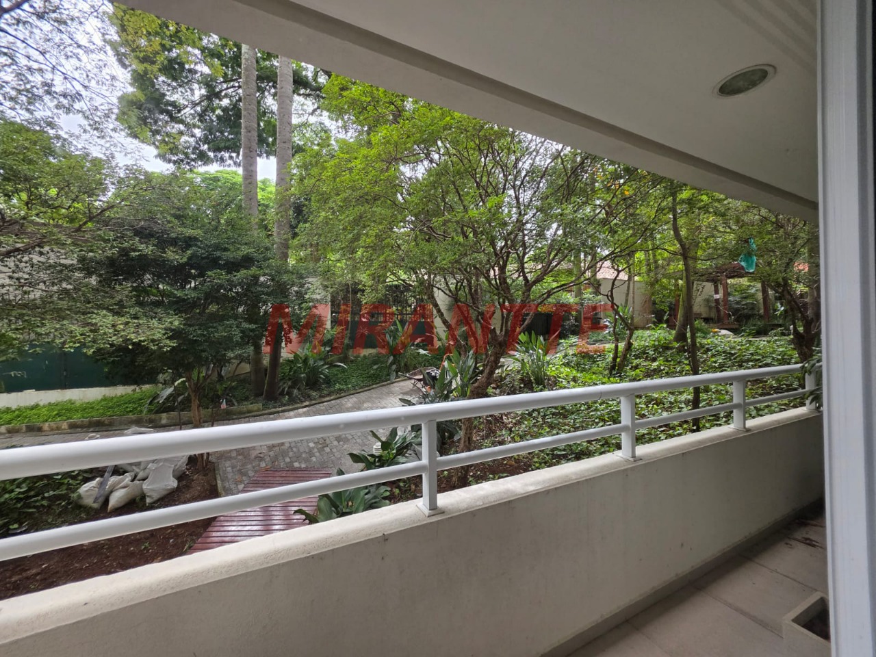 Conjunto comercial de 152.5m² em Santana