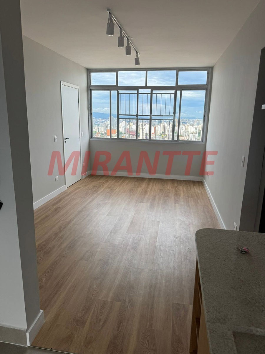 Apartamento de 62m² com 2 quartos em Bairro Residencial.