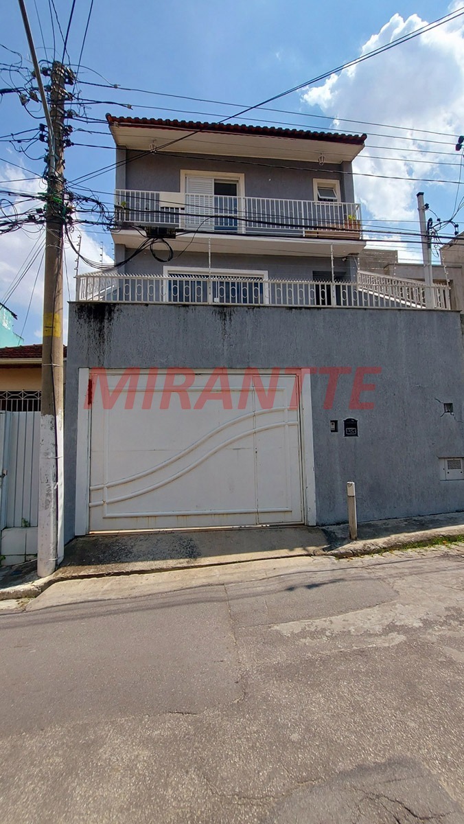 Sobrado de 246m² com 3 quartos em Vila Mazzei