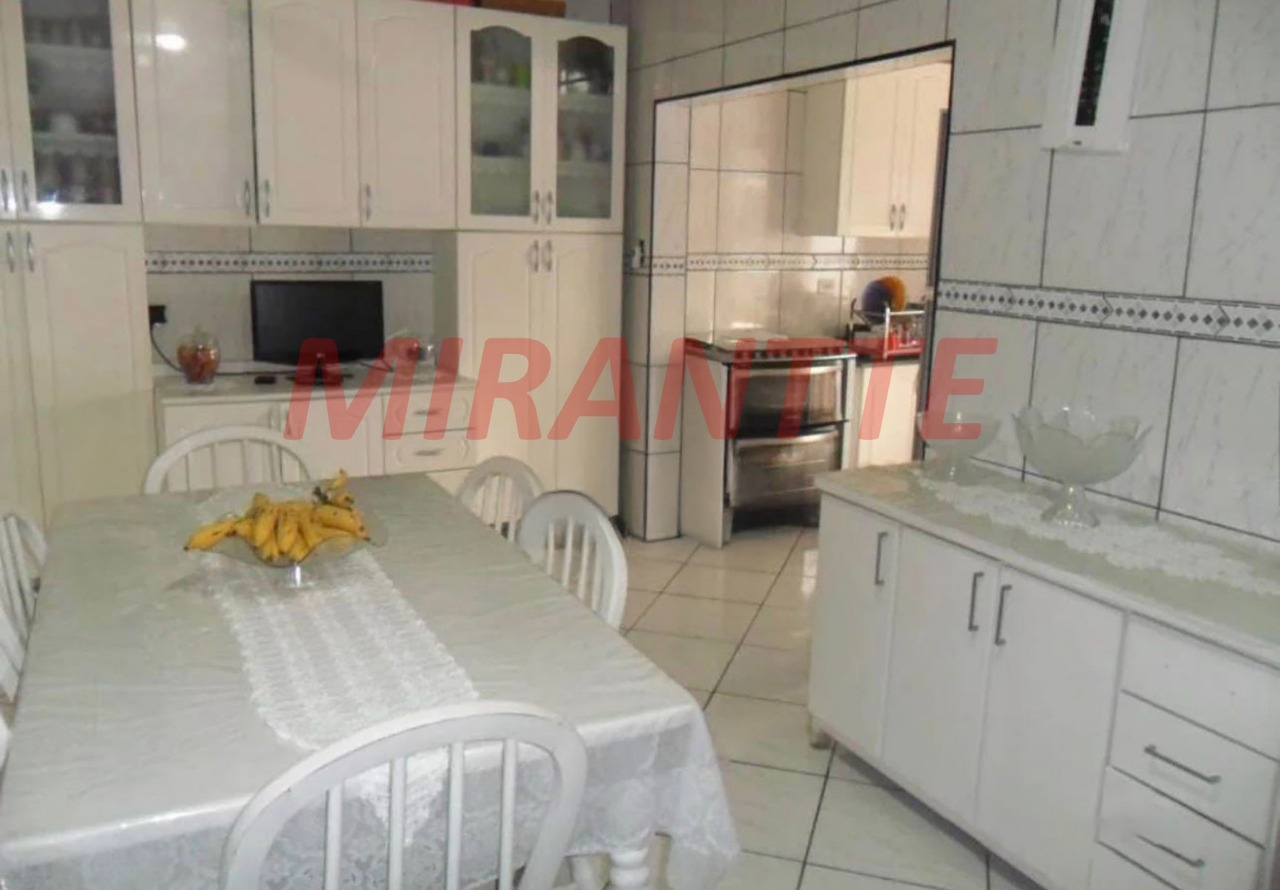 Sobrado de 380m² com 3 quartos em Vila Nova Galvão