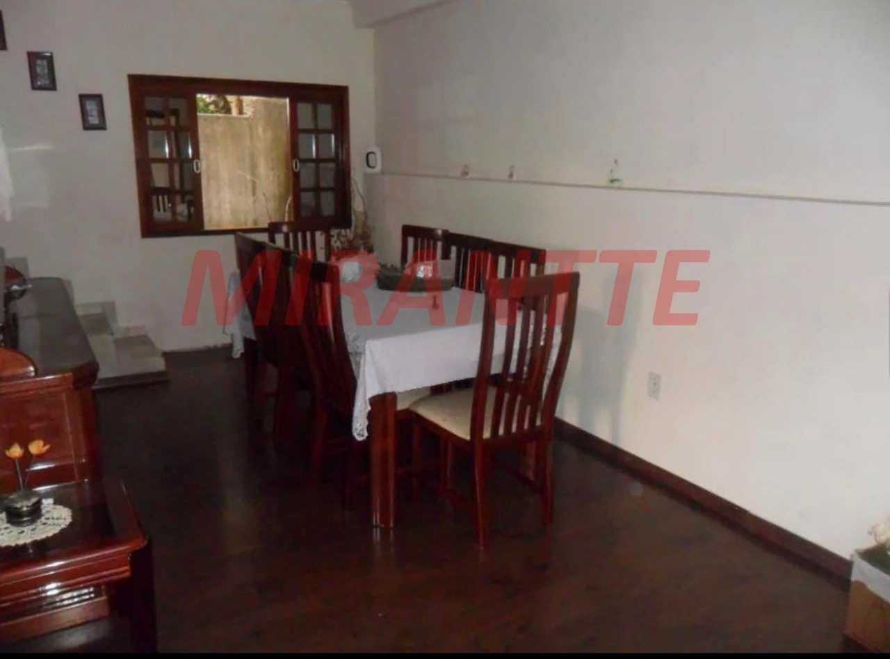 Sobrado de 380m² com 3 quartos em Vila Nova Galvão