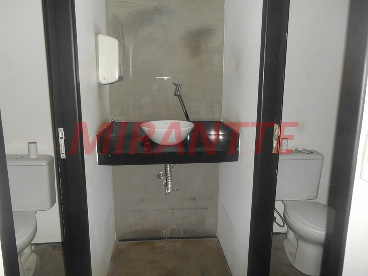 Comercial de 330m² em Imirim