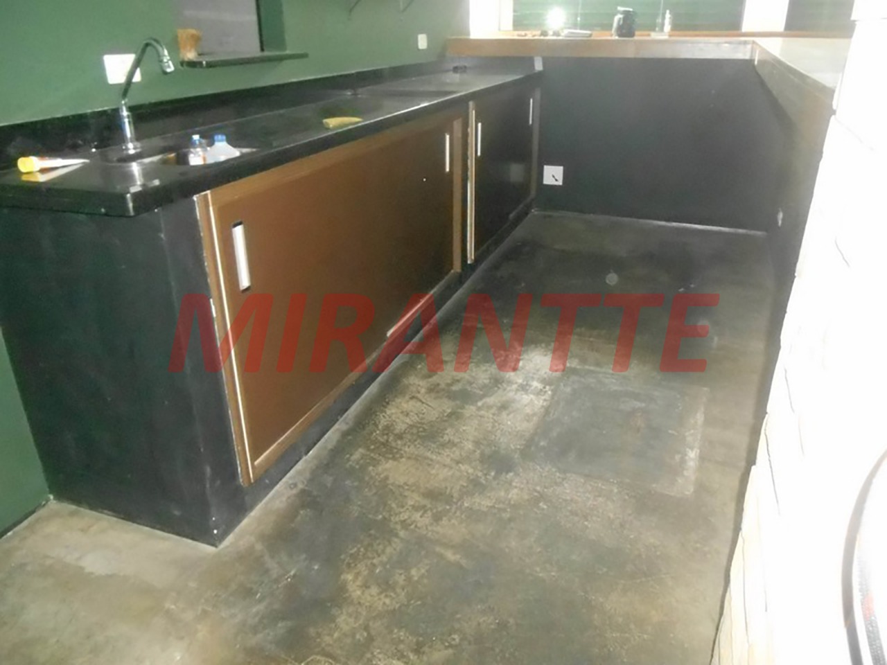 Comercial de 330m² em Imirim