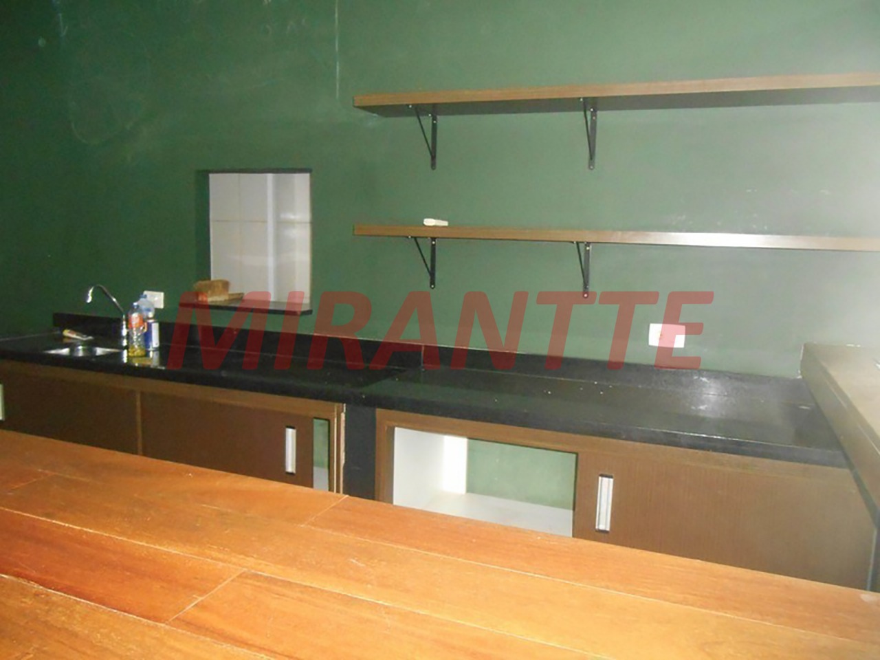 Comercial de 330m² em Imirim