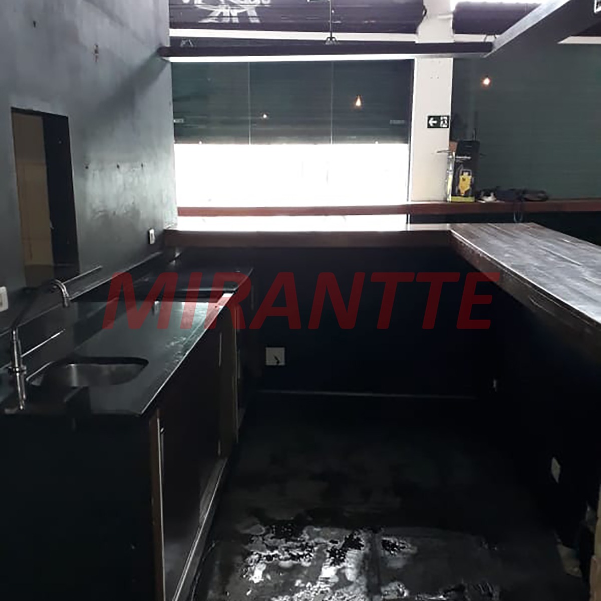 Comercial de 330m² em Imirim
