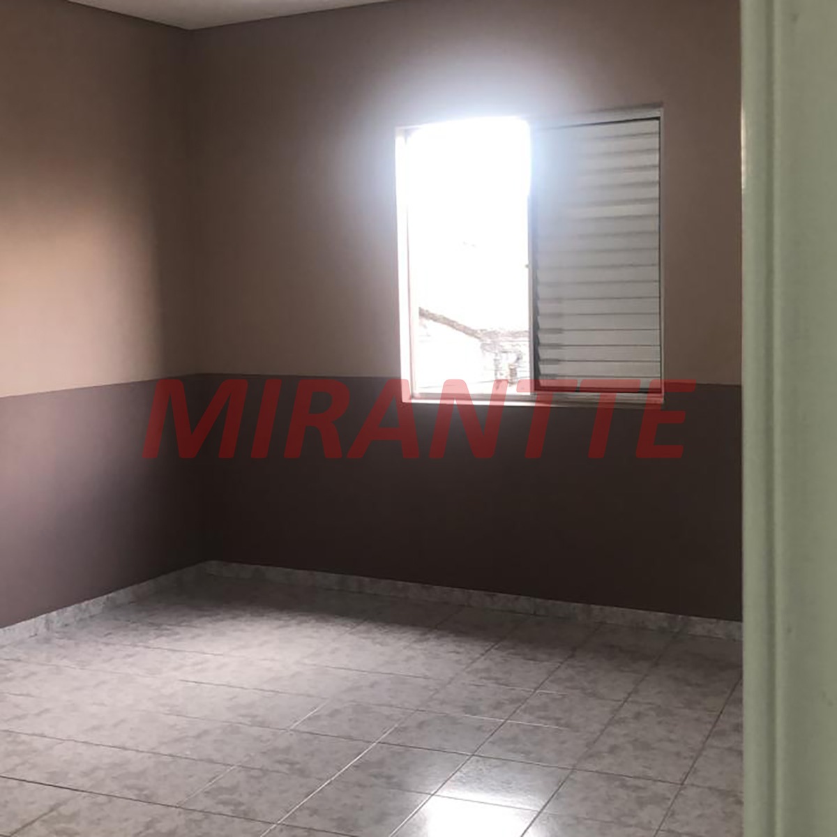 Comercial de 330m² em Imirim