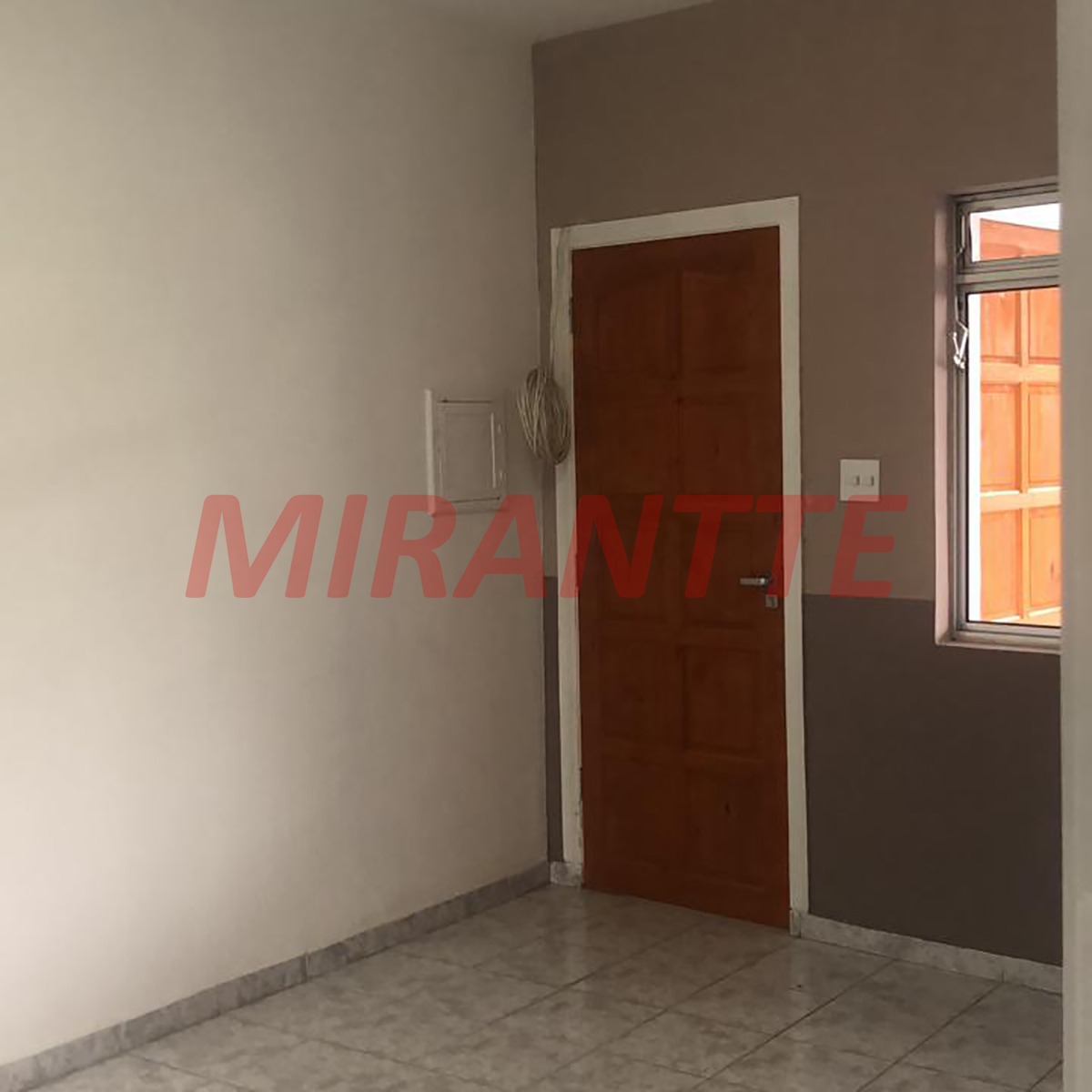Comercial de 330m² em Imirim