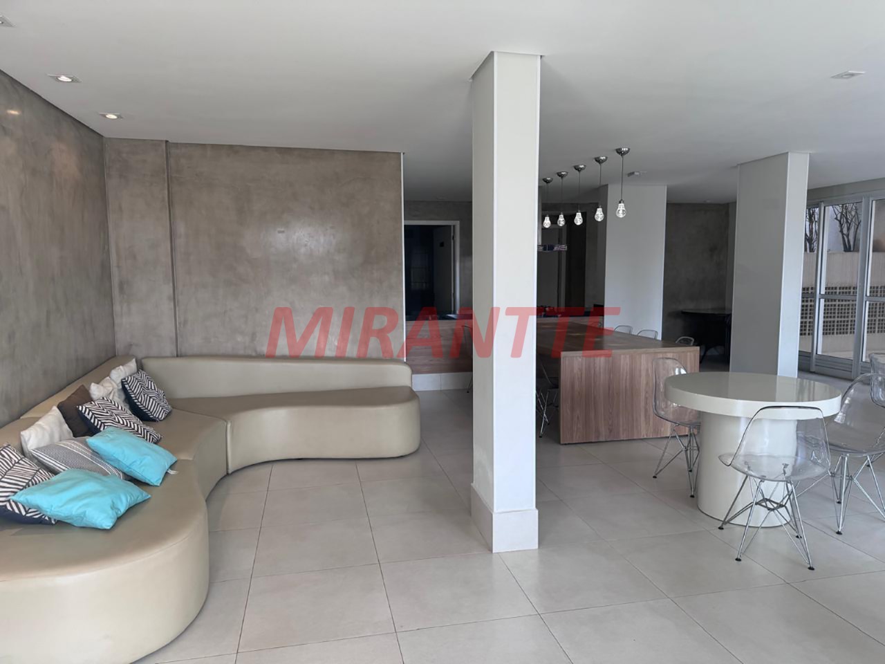 Apartamento de 52m² com 2 quartos em Parque Peruche