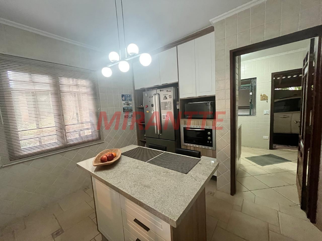Sobrado de 330m² com 4 quartos em Cumbari