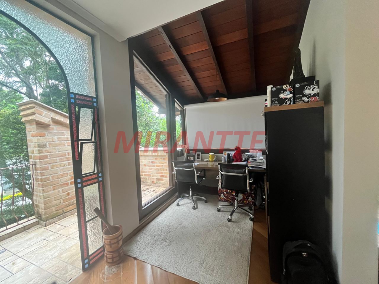 Sobrado de 330m² com 4 quartos em Cumbari