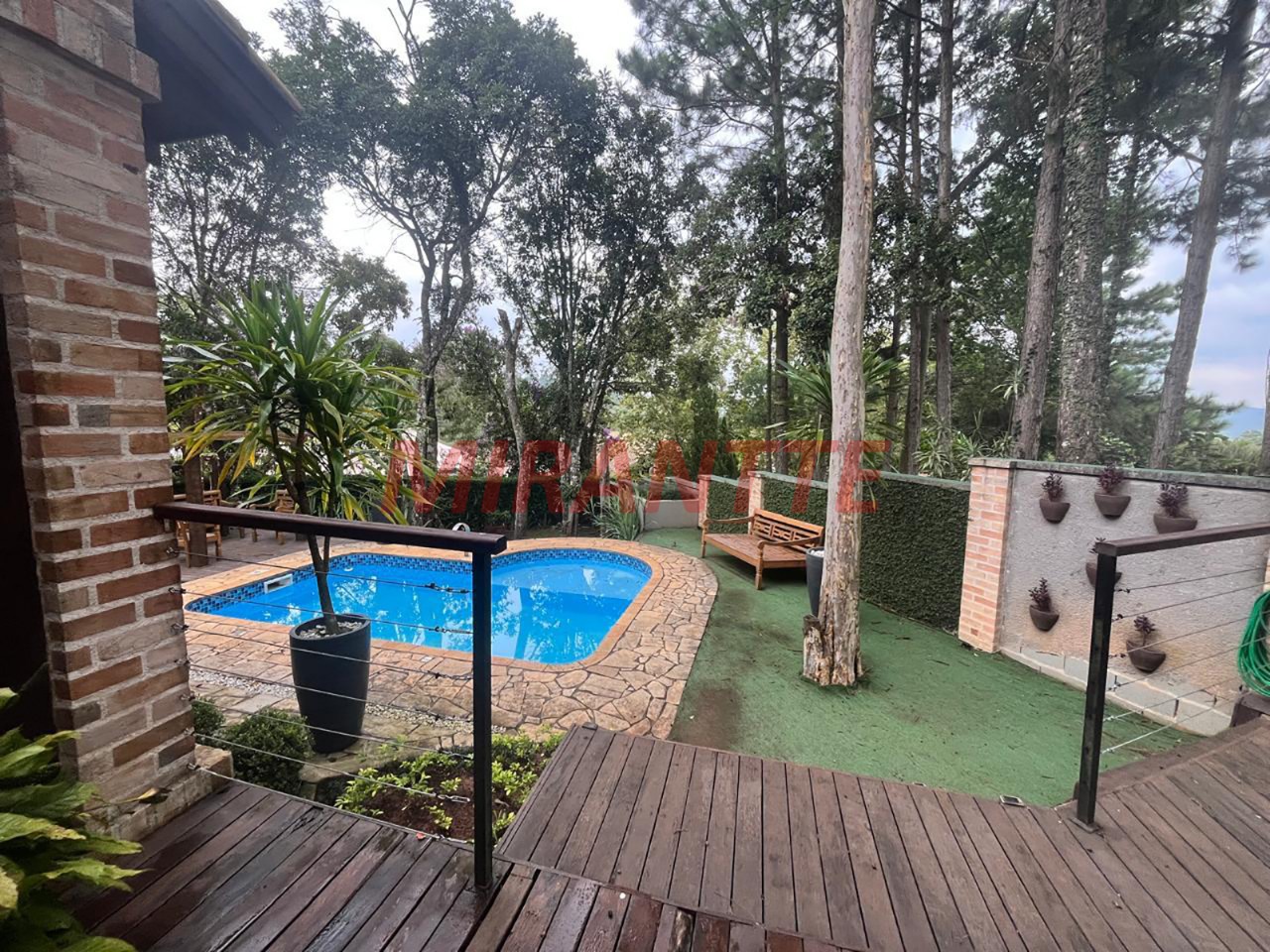 Sobrado de 330m² com 4 quartos em Cumbari