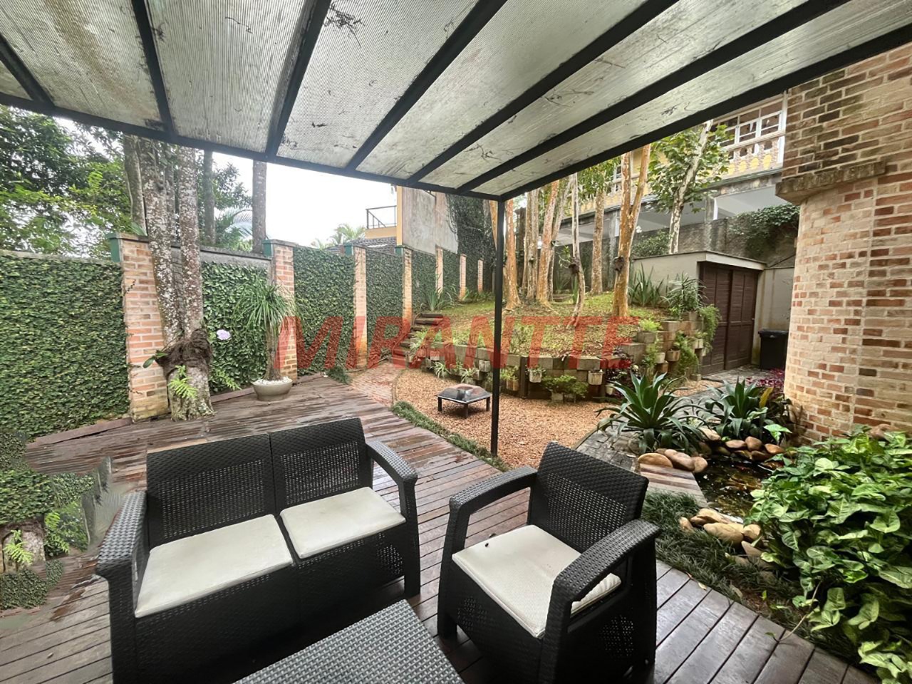 Sobrado de 330m² com 4 quartos em Cumbari