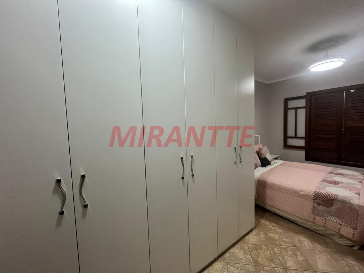 Sobrado de 330m² com 4 quartos em Cumbari