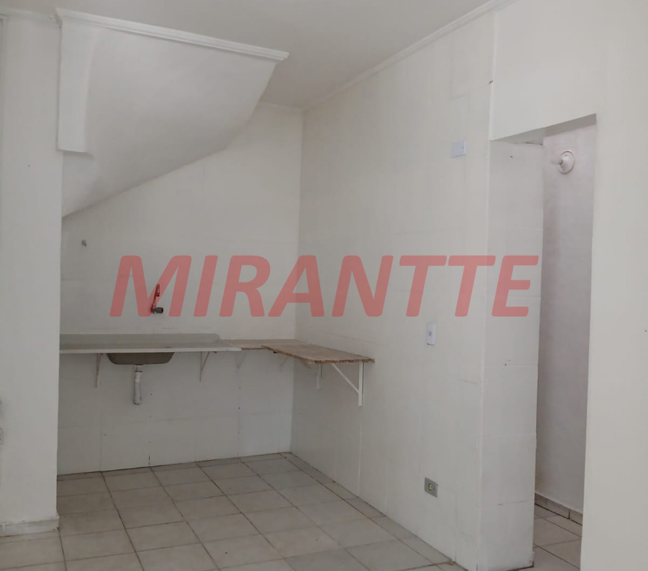 Comercial de 51.26m² em Santana