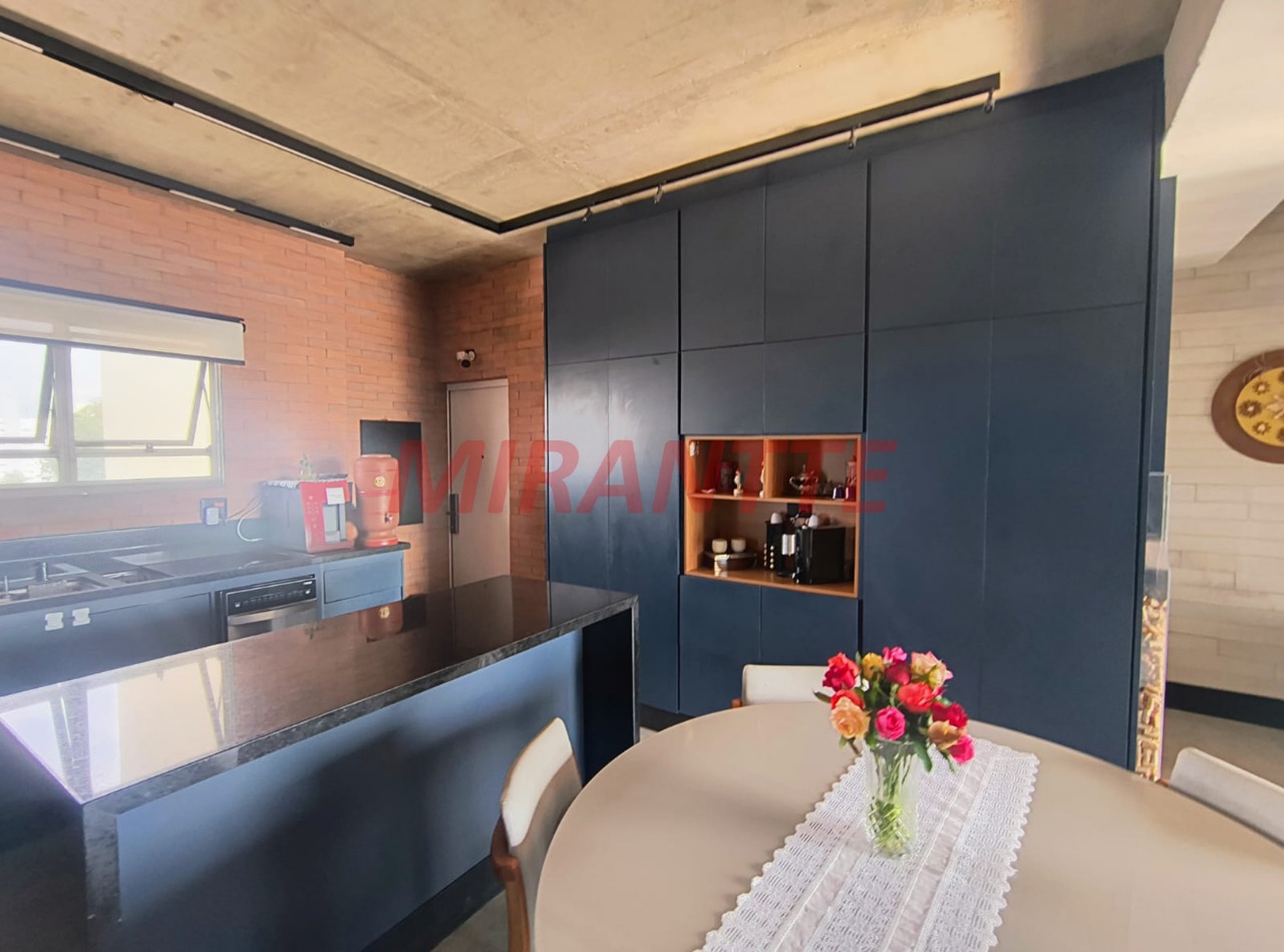 Apartamento de 142m² com 2 quartos em Água Fria