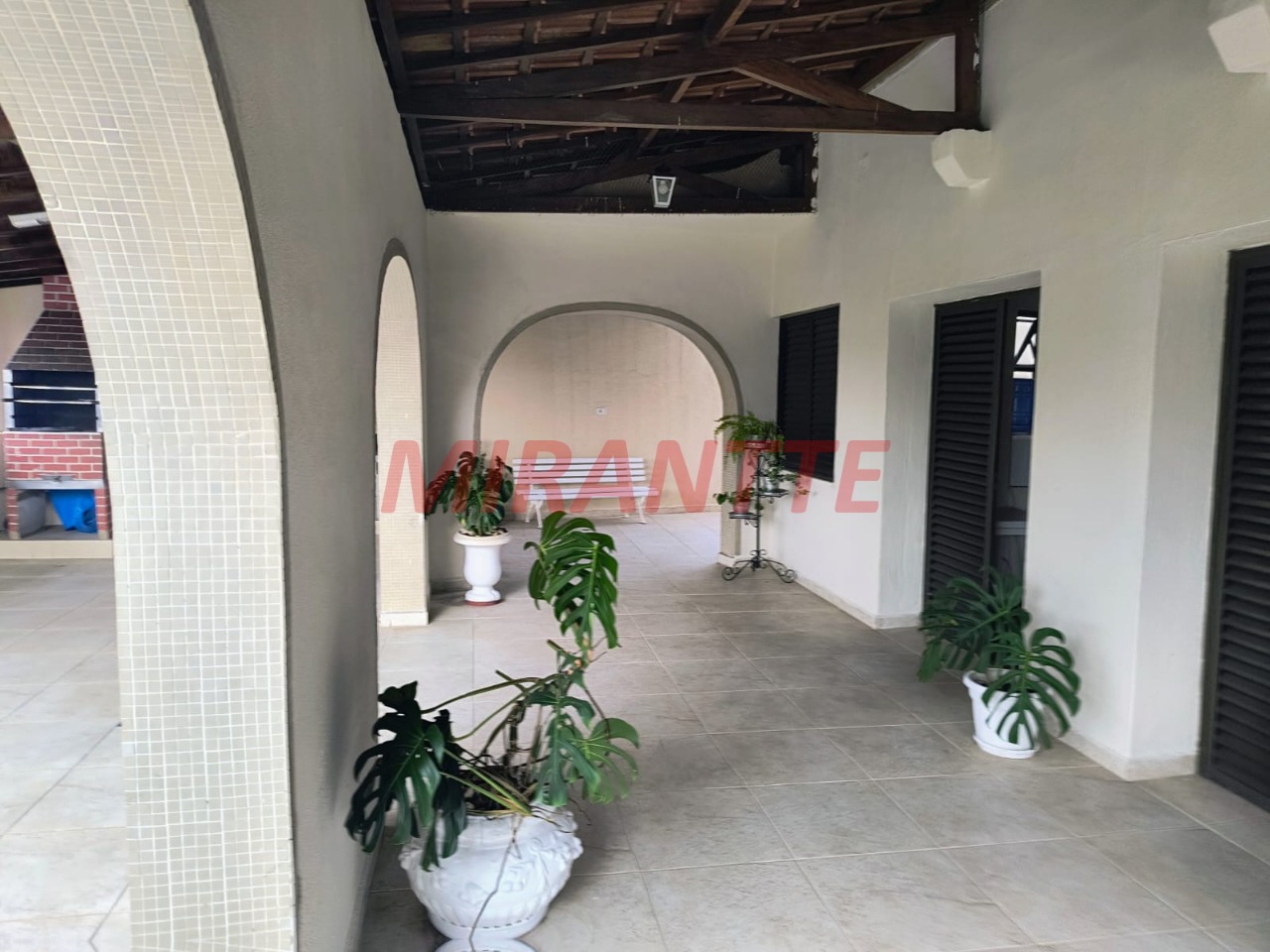 Apartamento de 142m² com 2 quartos em Água Fria