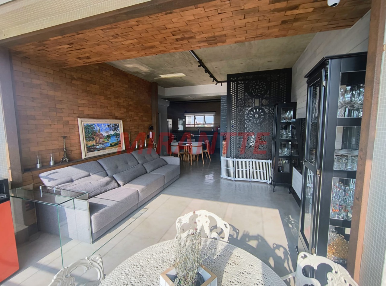 Apartamento de 142m² com 2 quartos em Água Fria