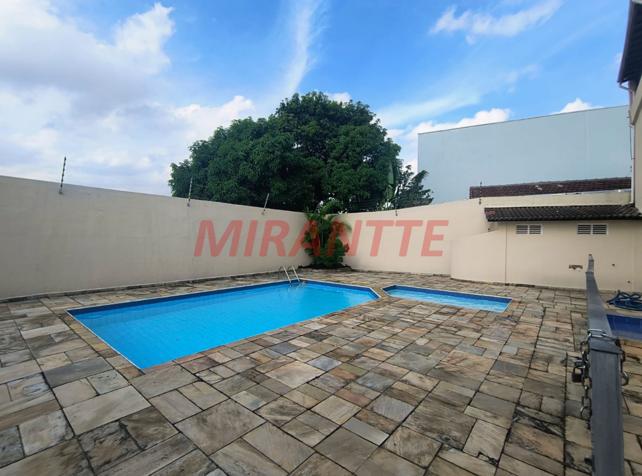 Apartamento de 142m² com 2 quartos em Água Fria