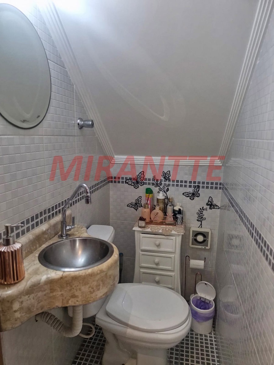Sobrado de 73m² com 2 quartos em Vila Nivi