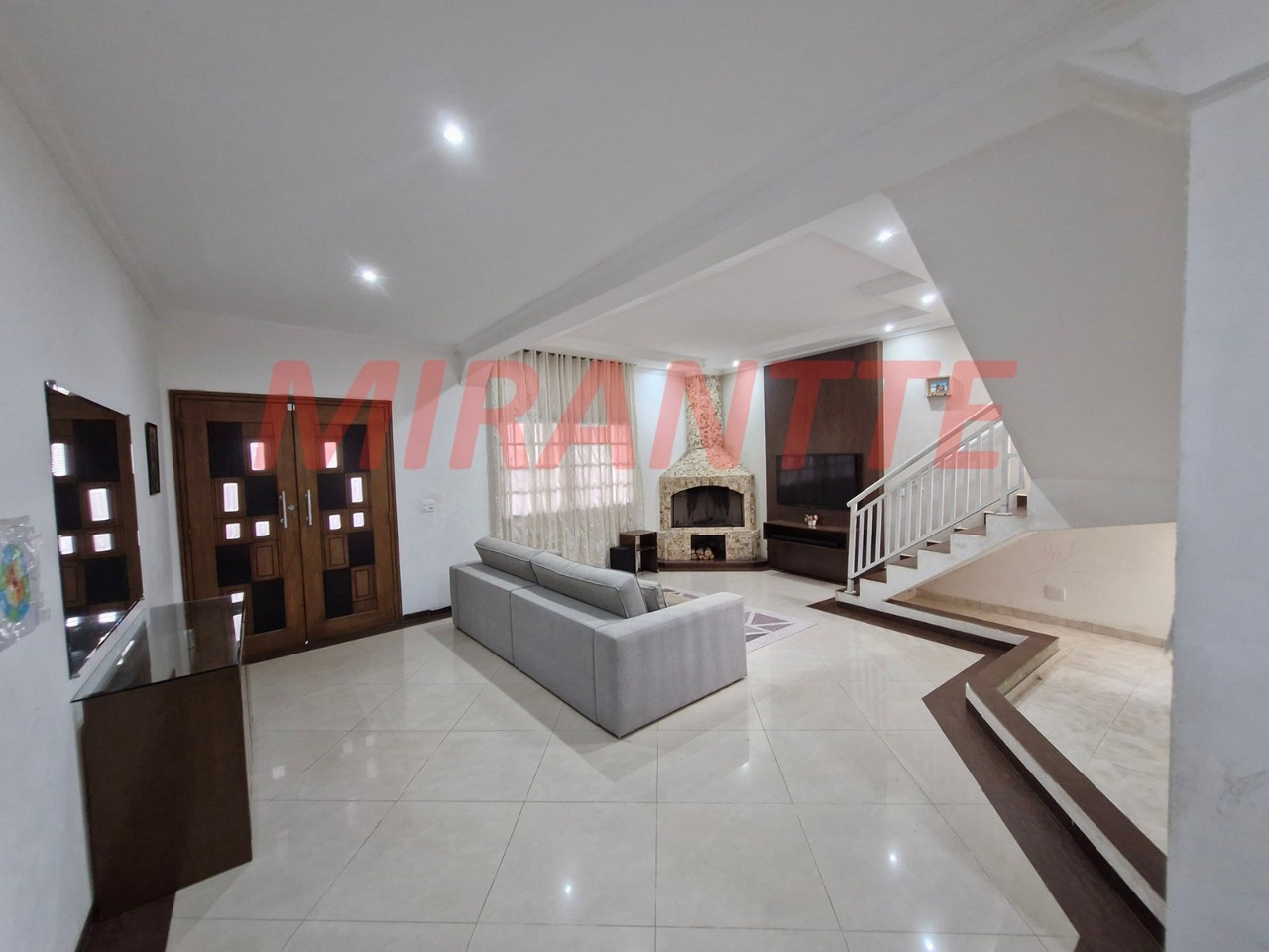 Sobrado de 170m² com 3 quartos em Jardim Val Paraiso