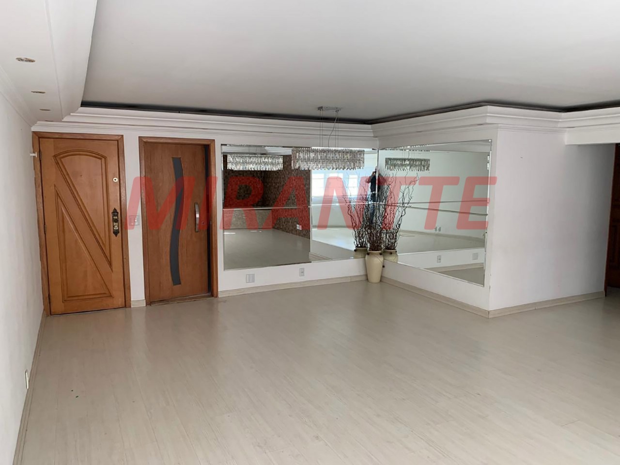 Apartamento de 121m² com 3 quartos em Santana