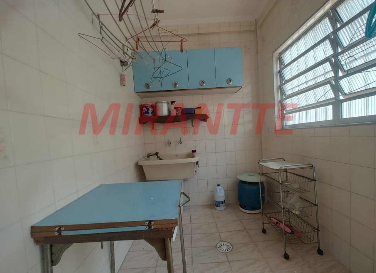 Sobrado de 178m² com 4 quartos em Vila Nova Mazzei