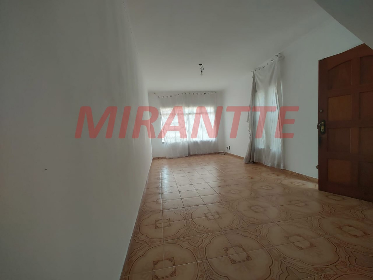 Sobrado de 178m² com 4 quartos em Vila Nova Mazzei