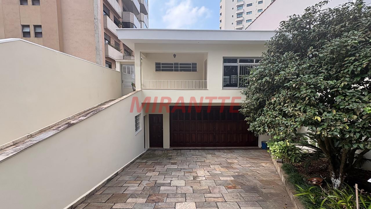 Sobrado de 309m² com 3 quartos em Santana