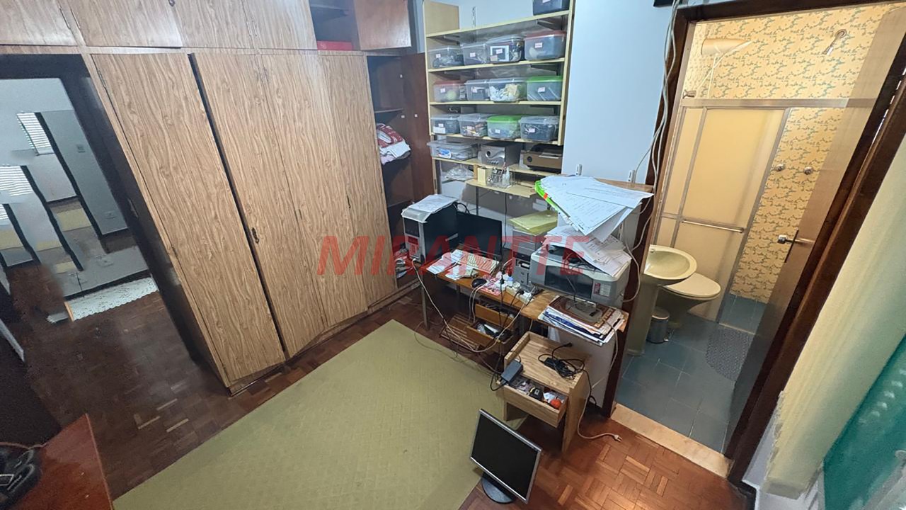 Sobrado de 309m² com 3 quartos em Santana